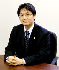 山本 友也